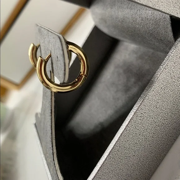 lussoro gold plated huggies - Picture 3 of 6